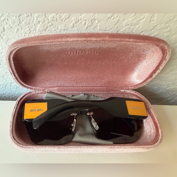 Miu Miu Vintage Oversize Sunglasses Dark Grey Y2K Designer w Case & Cloth